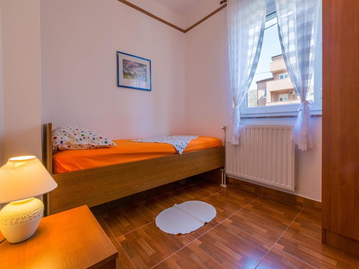 Apartments Beba Novi Vinodolski Exterior foto